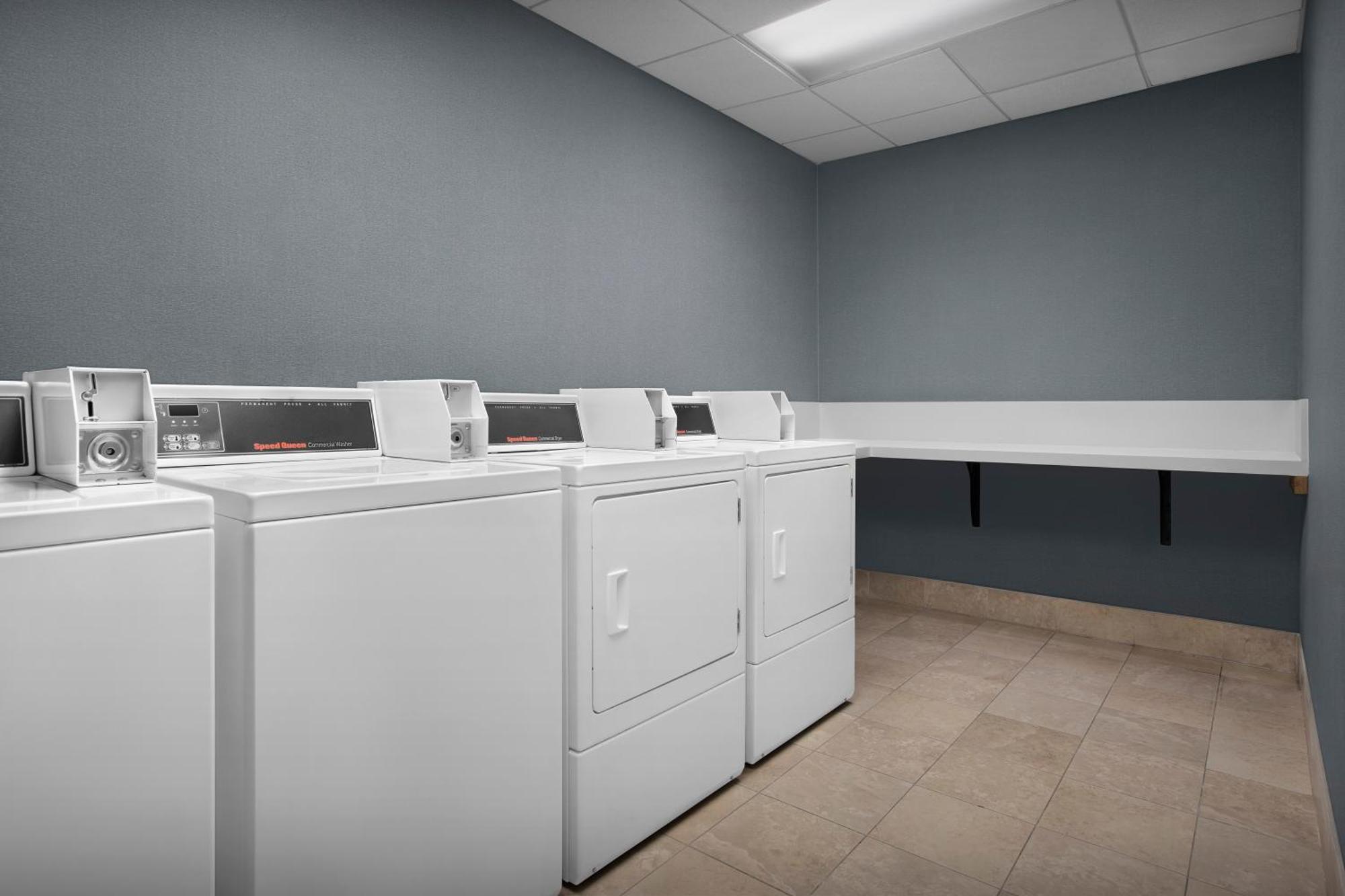 Hilton Garden Inn Denver היילנדס רנץ' מראה חיצוני תמונה